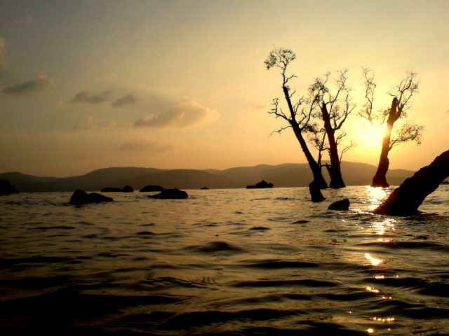 1541121068_chidya_sunset_2jpg