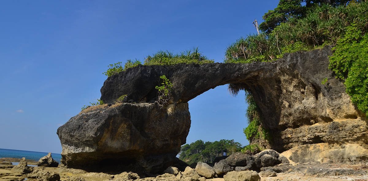 Natural-rock-formation-neil-go2andaman-01